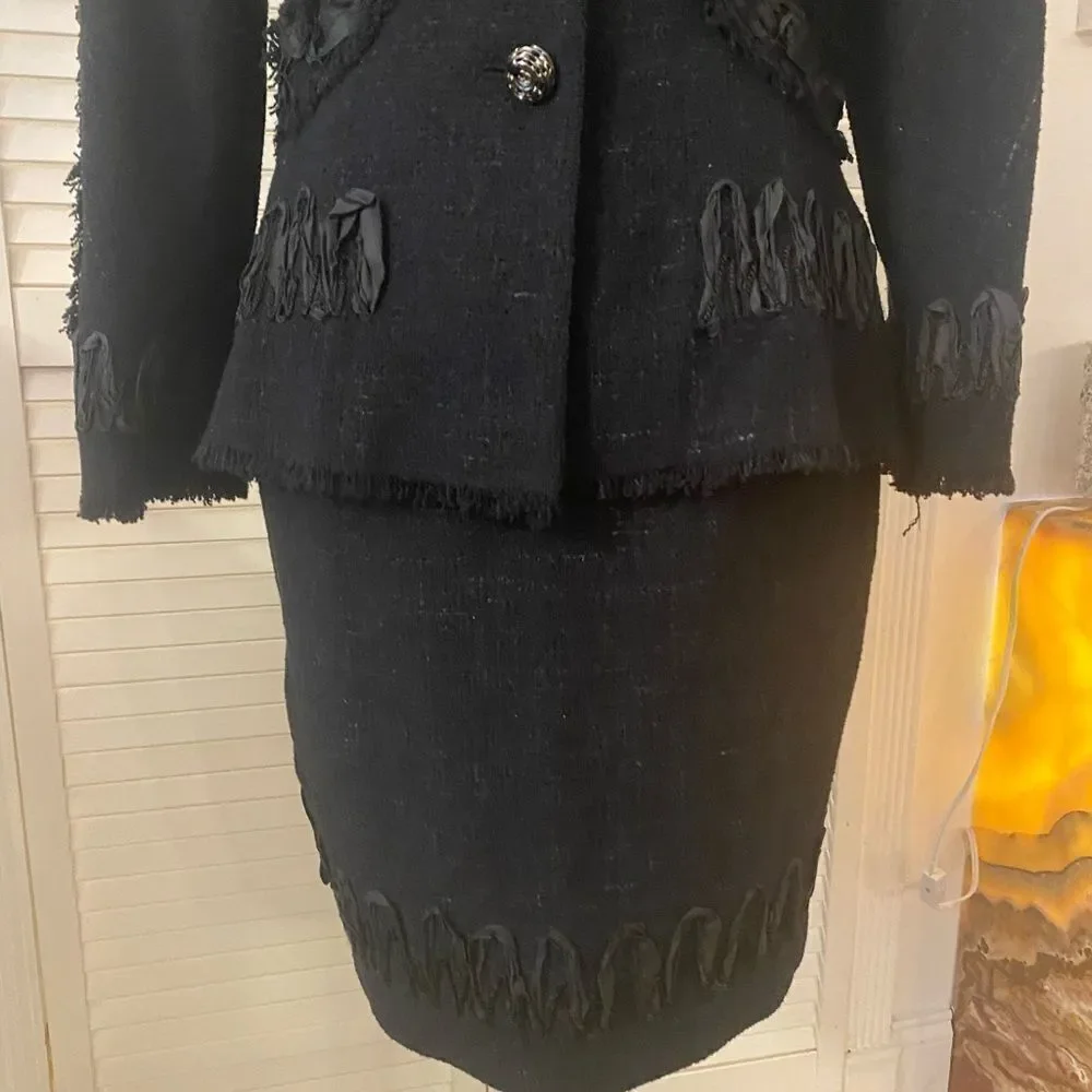 NWT Chanel skirt suit, size 38(S)